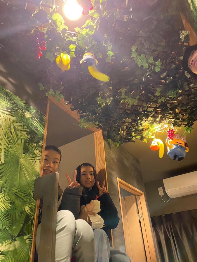 Hotel Jungle Fun Fun โอซาก้า ภายนอก รูปภาพ