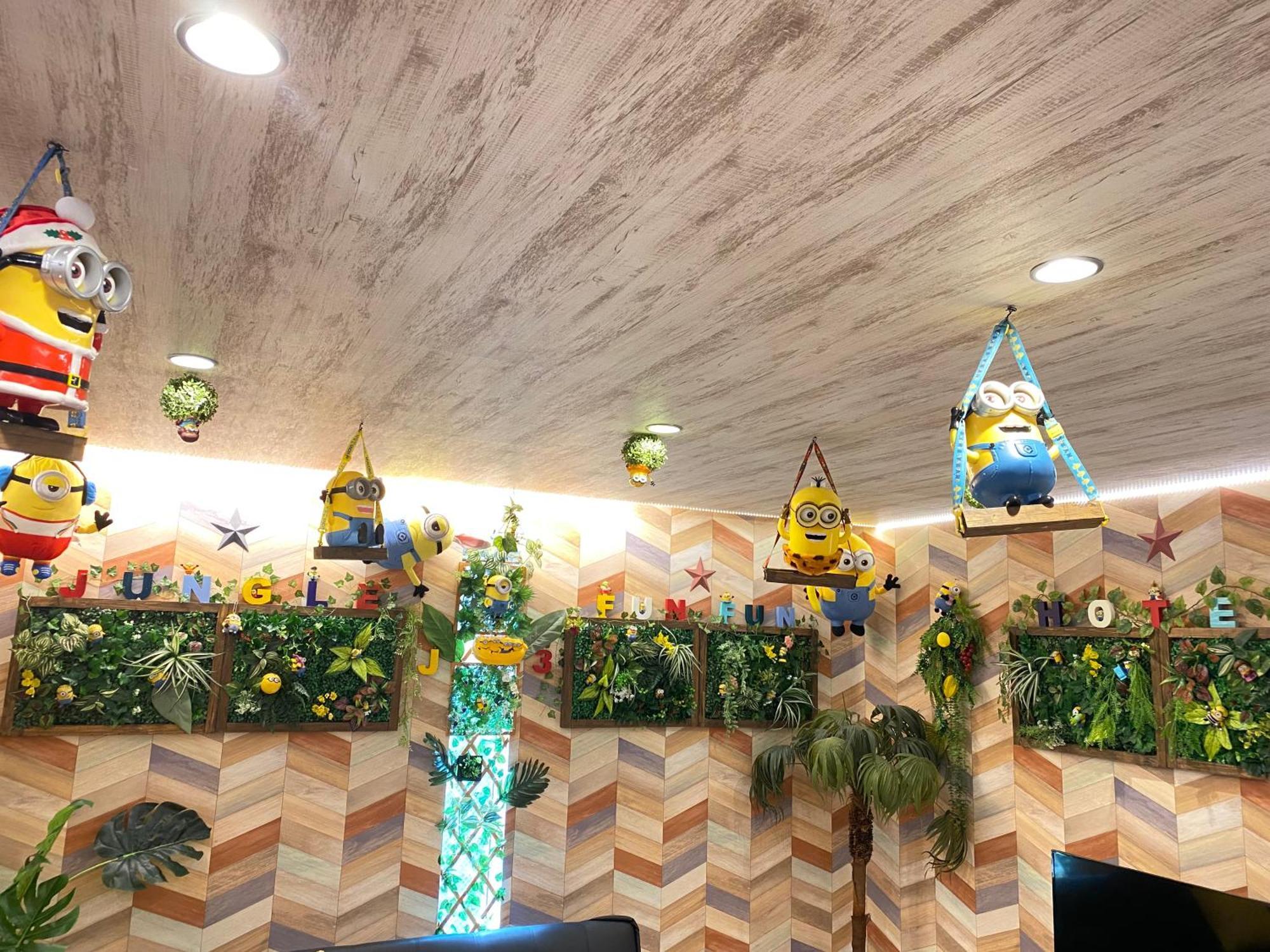 Hotel Jungle Fun Fun โอซาก้า ภายนอก รูปภาพ